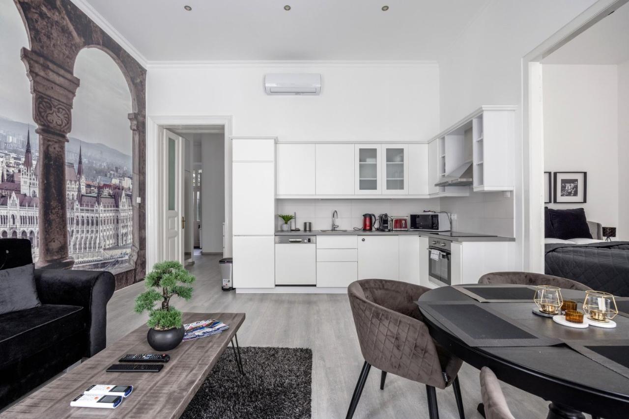 Mystic Dreamy Apartment Budapest Esterno foto